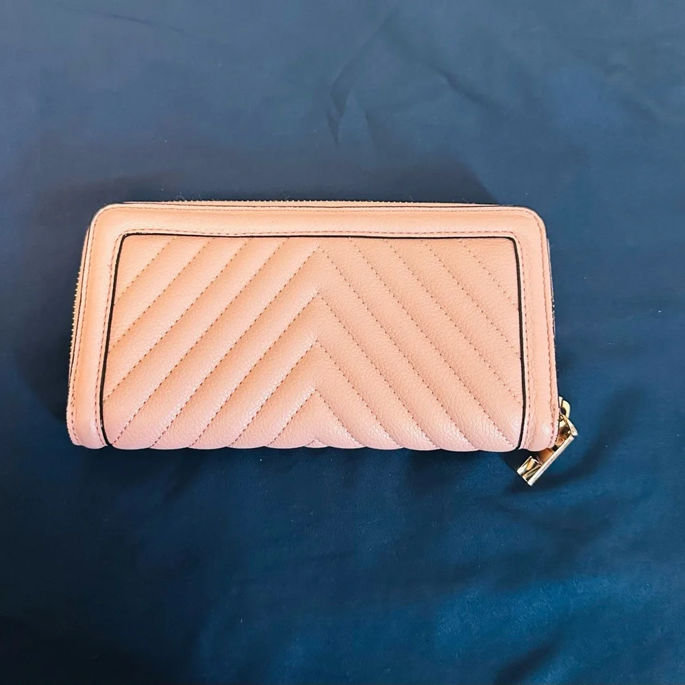 Victoria’s Secret V-Quilt Continental Wallet - Picture 4 of 7
